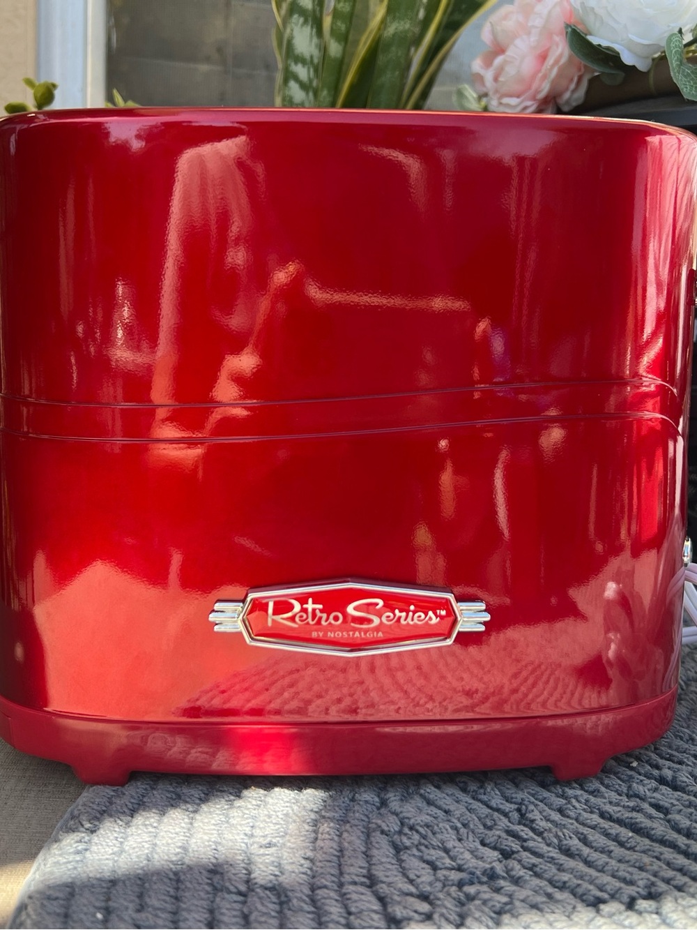 Nostalgia Retro Series Glossy Red Home Accent